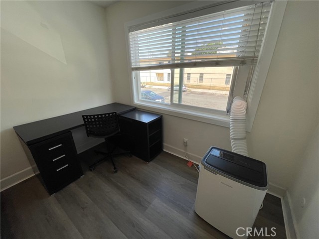 Detail Gallery Image 11 of 17 For 1250 W 37th St #5,  Los Angeles,  CA 90007 - 3 Beds | 1 Baths