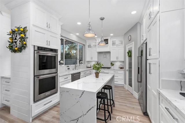 12 La Perla, Lake Forest CA: https://media.crmls.org/medias/400f3467-b417-487d-92f8-17ce6f78cd70.jpg