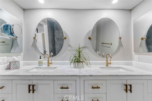 2585 Outlook, Port Hueneme CA: https://media.crmls.org/medias/400f35fc-c343-4c8b-ba91-afc6de57a603.jpg