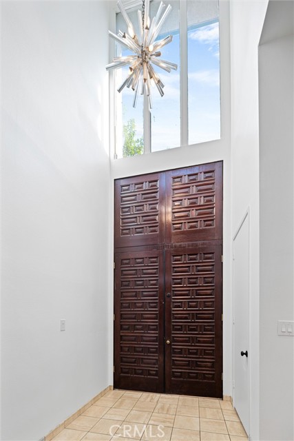 5335 White Oak Avenue, Encino CA: https://media.crmls.org/medias/400f6781-8527-465c-a853-de54e3792081.jpg
