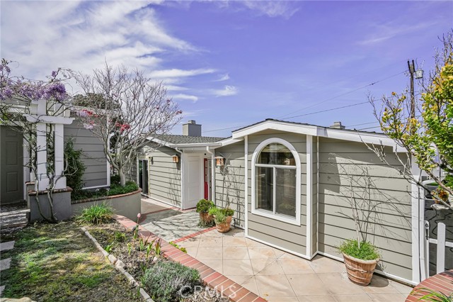 Detail Gallery Image 4 of 20 For 117 Paseo De Granada, Redondo Beach,  CA 90277 - 4 Beds | 3 Baths