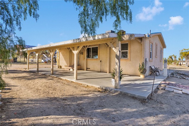 11924 Mountain Road, Pinon Hills CA: https://media.crmls.org/medias/400fa830-b3d0-441e-ba3f-205ce06174b9.jpg