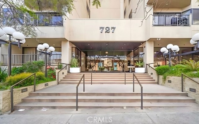 Detail Gallery Image 2 of 14 For 727 S Ardmore Ave #106,  Los Angeles,  CA 90005 - 2 Beds | 2 Baths