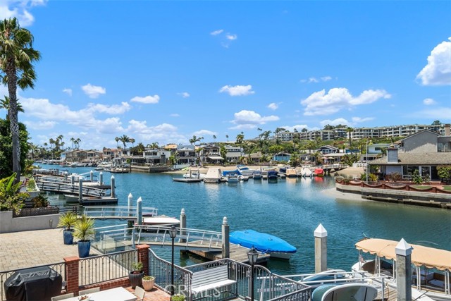 Detail Gallery Image 33 of 44 For 3810 Channel Pl, Newport Beach,  CA 92663 - 3 Beds | 2/1 Baths