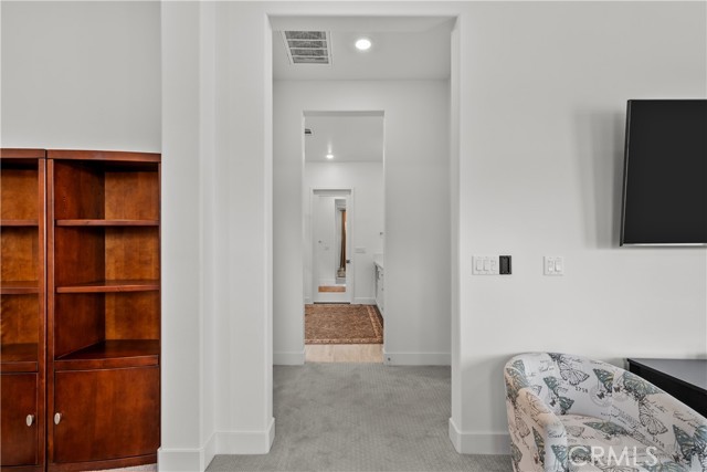 Detail Gallery Image 21 of 53 For 24513 via Sendero, Valencia,  CA 91354 - 3 Beds | 3/1 Baths