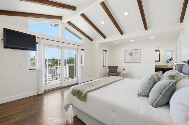 Detail Gallery Image 25 of 49 For 1808 Manzanita Lane, Manhattan Beach,  CA 90266 - 5 Beds | 3 Baths