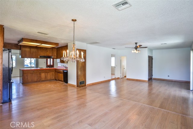 Detail Gallery Image 18 of 41 For 725 E Deodar St, Ontario,  CA 91764 - 3 Beds | 1/1 Baths