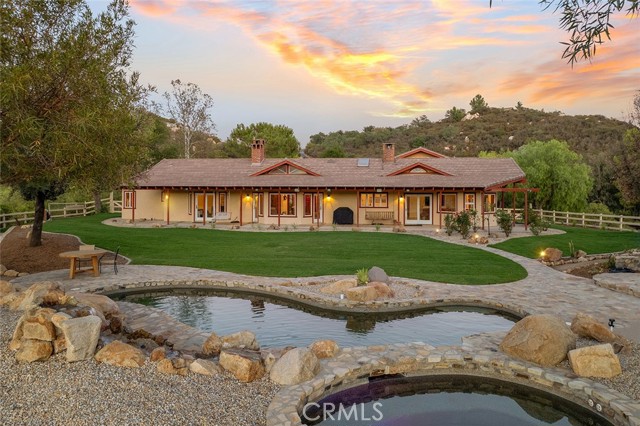 Detail Gallery Image 2 of 64 For 19750 Avenida Rosella, Murrieta,  CA 92562 - 5 Beds | 4 Baths