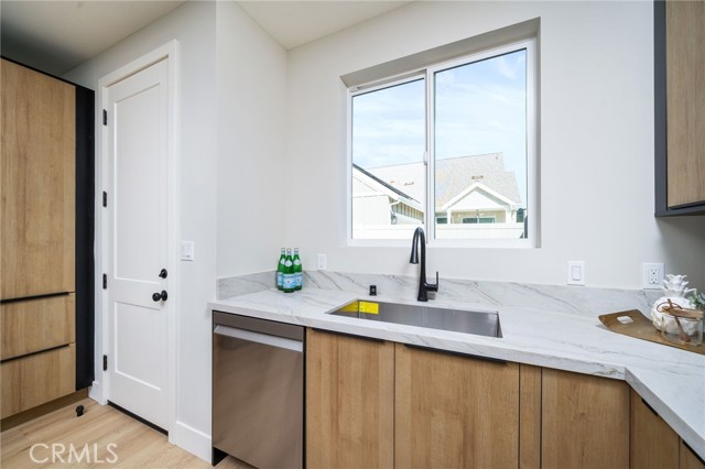 Detail Gallery Image 10 of 29 For 798 Amelia Ave #B,  San Dimas,  CA 91773 - 4 Beds | 3 Baths