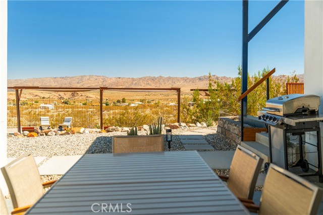 62176 Highland View Drive, Joshua Tree CA: https://media.crmls.org/medias/40133cbe-02b0-48ce-91df-dbe5d571d426.jpg