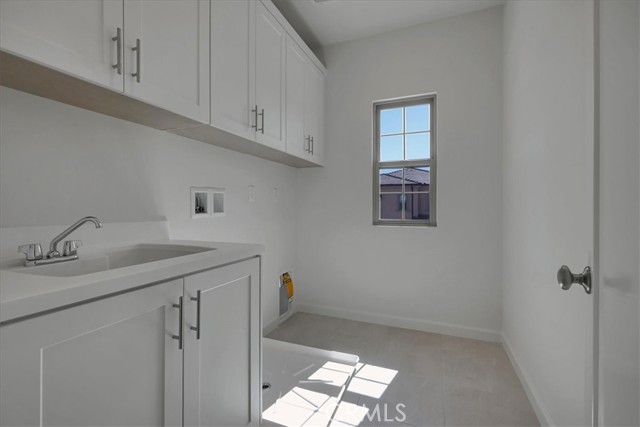228 Birdseye, Irvine CA: https://media.crmls.org/medias/4013d106-5229-4013-8cda-19670efe1822.jpg