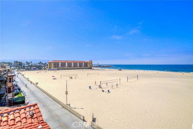 72 The Strand, Hermosa Beach, California 90254, 3 Bedrooms Bedrooms, ,2 BathroomsBathrooms,Residential,Sold,The Strand,SB23109684