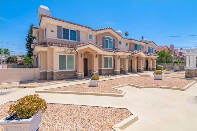 Detail Gallery Image 2 of 24 For 638 N Atlantic Bld #B,  Alhambra,  CA 91801 - 2 Beds | 2/1 Baths