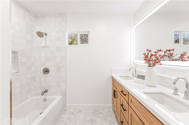 Detail Gallery Image 33 of 36 For 6742 E El Salvador, Long Beach,  CA 90815 - 3 Beds | 2 Baths