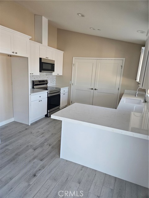Detail Gallery Image 4 of 13 For 18994 Vine St, Hesperia,  CA 92345 - 3 Beds | 2 Baths