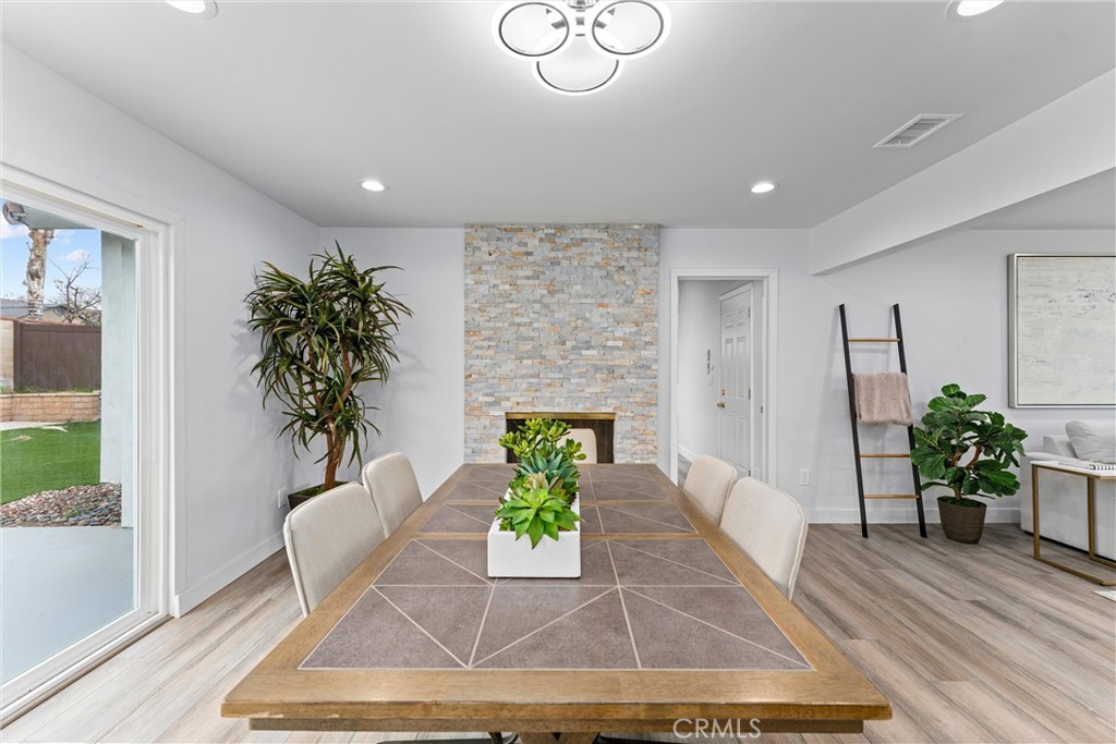 40169a4c E674 4c85 8ca4 985439742162