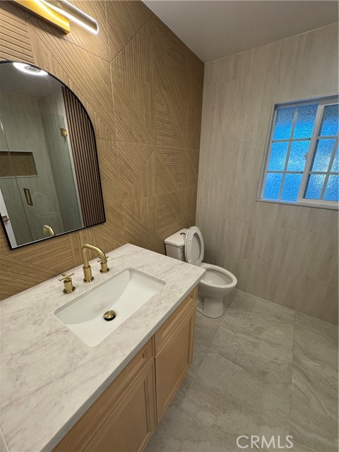 Detail Gallery Image 10 of 15 For 1344 E Mayfair, Orange,  CA 92867 - 3 Beds | 2 Baths