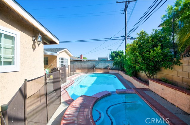 8757 Los Altos Drive, Buena Park CA: https://media.crmls.org/medias/40189b7d-a84c-45ec-a670-b44d11c01e82.jpg