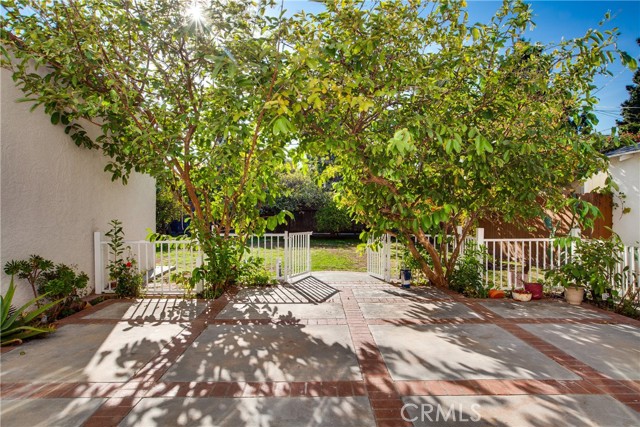 Detail Gallery Image 20 of 39 For 3667 Sawtelle Bld, Los Angeles,  CA 90066 - 5 Beds | 3/1 Baths