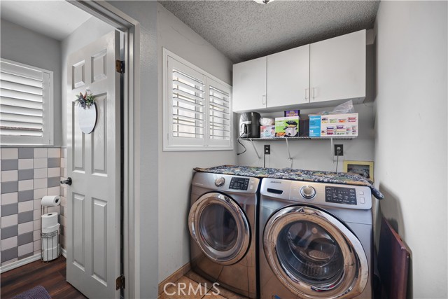 Detail Gallery Image 9 of 23 For 9317 Elm Vista Dr #9,  Downey,  CA 90242 - 3 Beds | 3 Baths