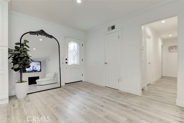 Detail Gallery Image 8 of 43 For 12518 Tibbetts St, Sylmar,  CA 91342 - 3 Beds | 2 Baths