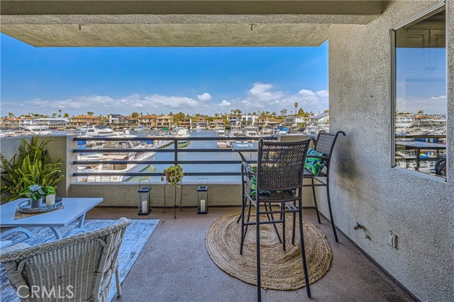 Detail Gallery Image 11 of 39 For 4167 Warner Ave #101,  Huntington Beach,  CA 92649 - 2 Beds | 2 Baths