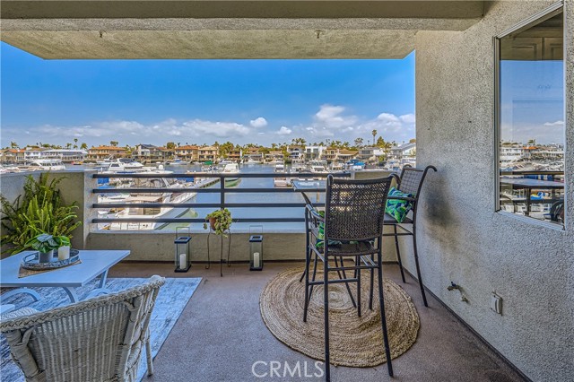 Detail Gallery Image 11 of 39 For 4167 Warner Ave #101,  Huntington Beach,  CA 92649 - 2 Beds | 2 Baths