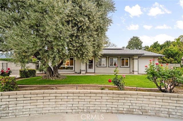 1435 E Dalton Avenue, Glendora CA: https://media.crmls.org/medias/401babbc-04b1-4189-8d07-5144386374db.jpg
