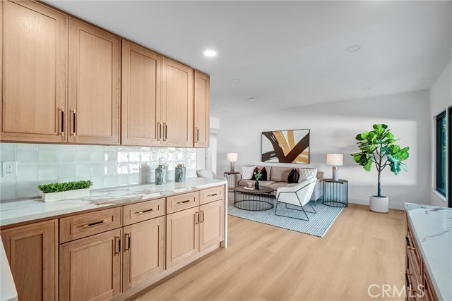 Detail Gallery Image 16 of 33 For 15335 Seine, Irvine,  CA 92604 - 6 Beds | 4 Baths