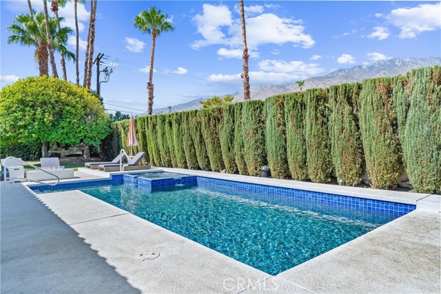 1045 E Deepak Road, Palm Springs CA: https://media.crmls.org/medias/401bb903-ead5-4e03-b30f-ddd4f93d9ee9.jpg