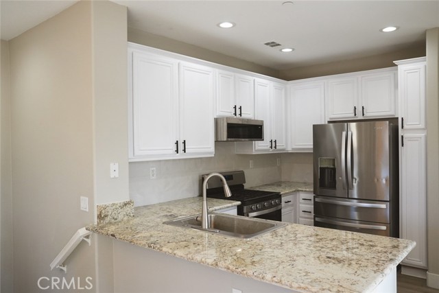Detail Gallery Image 5 of 20 For 28381 Socorro St #40,  Murrieta,  CA 92563 - 2 Beds | 2 Baths