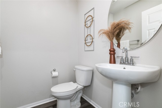 Detail Gallery Image 8 of 27 For 2823 Schmidt Privado, Ontario,  CA 91761 - 3 Beds | 2/1 Baths