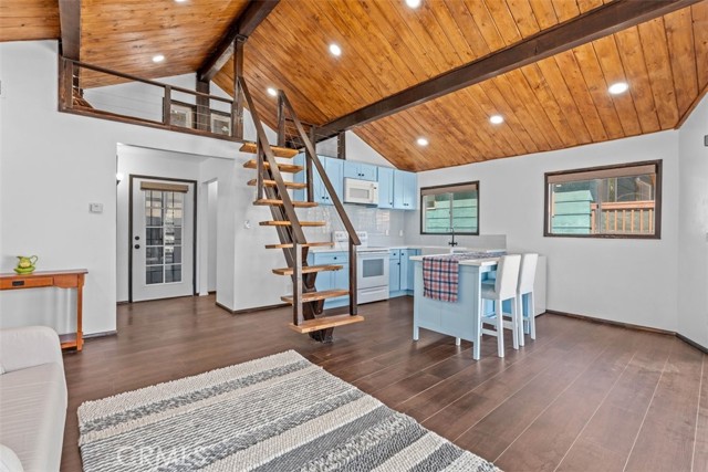 Detail Gallery Image 3 of 24 For 26305 Jacqueline Rd, Twin Peaks,  CA 92391 - 2 Beds | 2 Baths