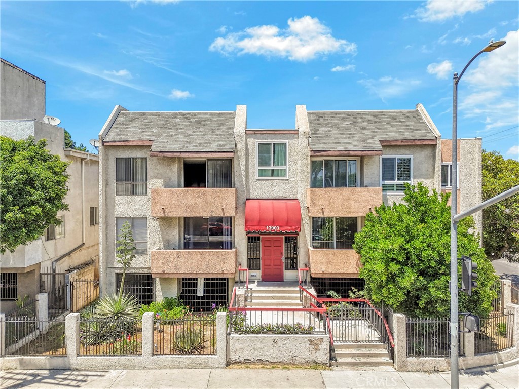 13903 Sherman Way #8