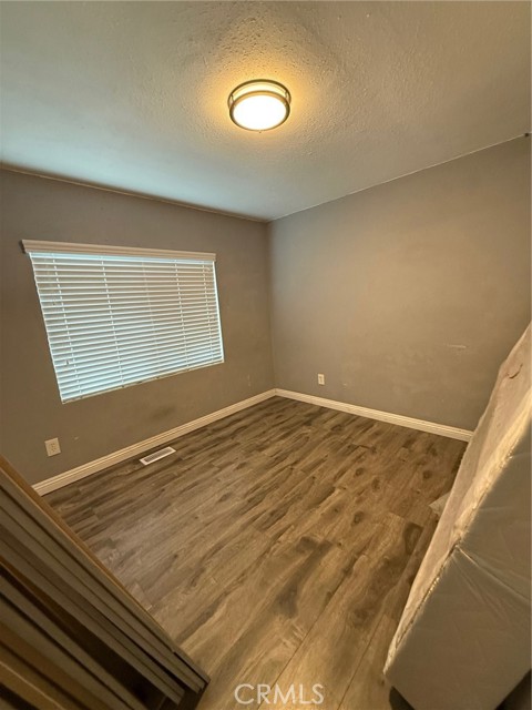 Detail Gallery Image 7 of 11 For 10244 Wrangler, Corona,  CA 92883 - 3 Beds | 2 Baths