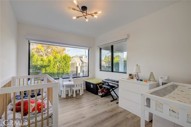 Detail Gallery Image 39 of 72 For 8161 Encino Ave, Northridge,  CA 91325 - 4 Beds | 3 Baths