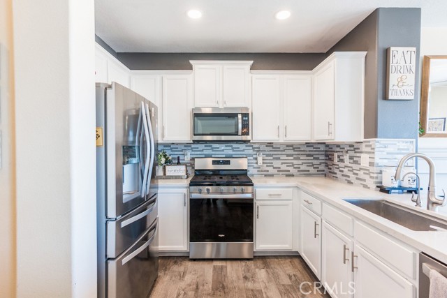 Detail Gallery Image 39 of 58 For 20413 Janzer Ct, Newhall,  CA 91350 - 5 Beds | 3 Baths