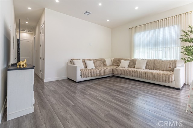 Detail Gallery Image 16 of 51 For 14159 Gault St, Van Nuys,  CA 91405 - 3 Beds | 2 Baths