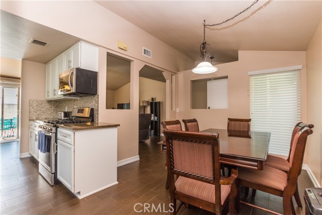 8195 Valley View Street, Buena Park CA: https://media.crmls.org/medias/401fd593-bfc2-4d9c-907c-f5369f503ac7.jpg
