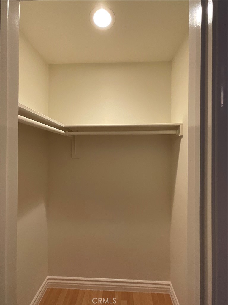 https://media.crmls.org/medias/40201bec-132b-49f3-a458-c131a9237dff.jpg?preset=X-Large