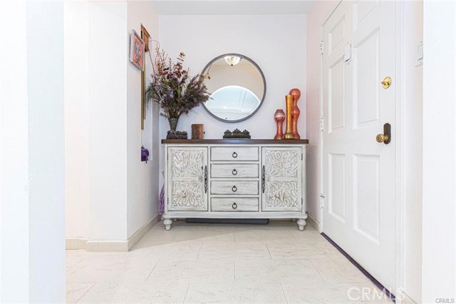 Detail Gallery Image 4 of 44 For 2313 Hollister, Glendale,  CA 91206 - 3 Beds | 2 Baths