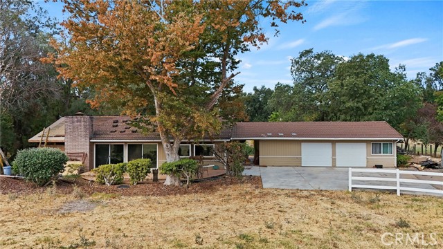 Detail Gallery Image 1 of 15 For 875 El Monte Ave, Chico,  CA 95928 - 3 Beds | 2 Baths