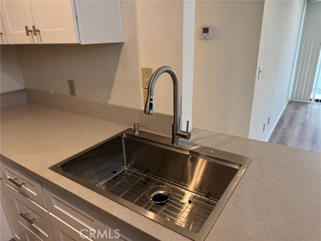 Detail Gallery Image 7 of 47 For 700 W 3rd, Santa Ana,  CA 92701 - 2 Beds | 2 Baths