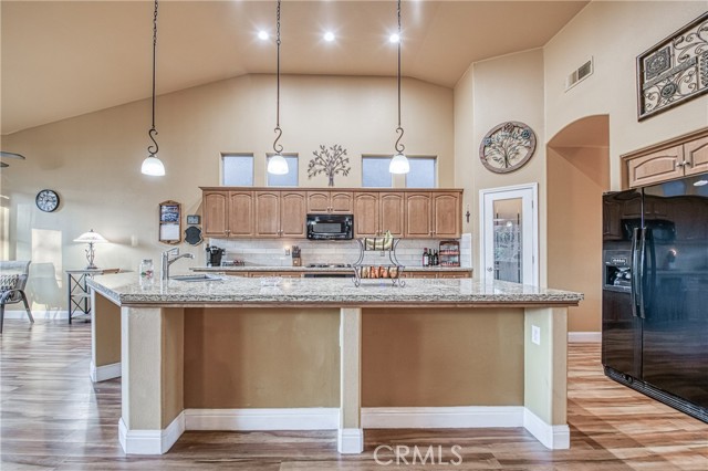 2737 Sussex Avenue, Clovis CA: https://media.crmls.org/medias/40214595-0dc8-4ecb-80f4-c3c10ba4f808.jpg