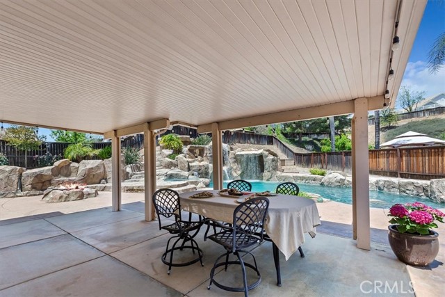 39741 Jacaranda Court, Temecula CA: https://media.crmls.org/medias/4021a1d5-9cc2-4f22-94e9-9744f92293b7.jpg