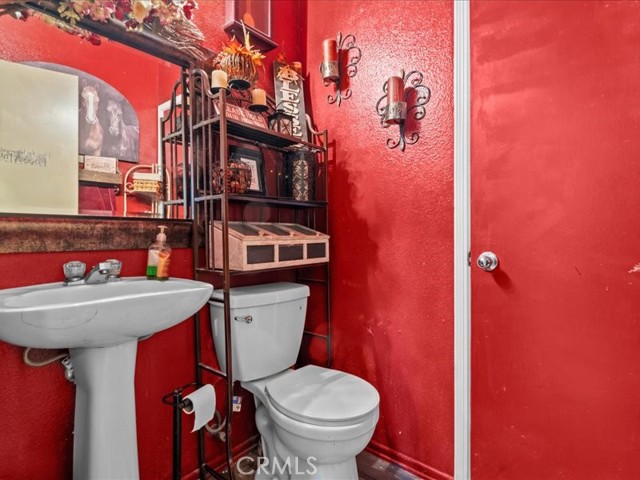 Image 26 of 39 For 528 Memphis Court