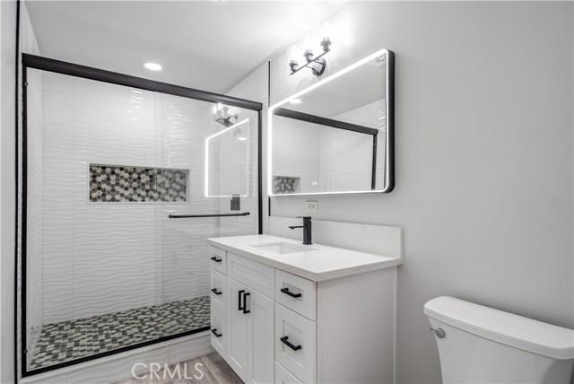 Detail Gallery Image 42 of 74 For 2755 W Avenue, Palmdale,  CA 93551 - 5 Beds | 3/1 Baths