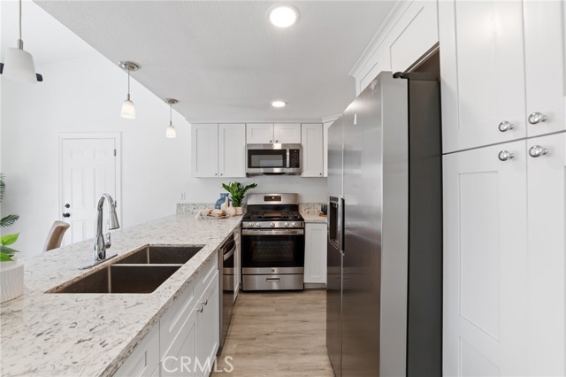 1024 Ardmore Circle, Redlands CA: https://media.crmls.org/medias/40242ea2-0030-4e3b-b3e8-1a06de7928d9.jpg