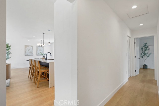 270 Fairfax Avenue, Ventura CA: https://media.crmls.org/medias/40242f0b-f2b3-423b-93c0-55ac3f6d6d62.jpg