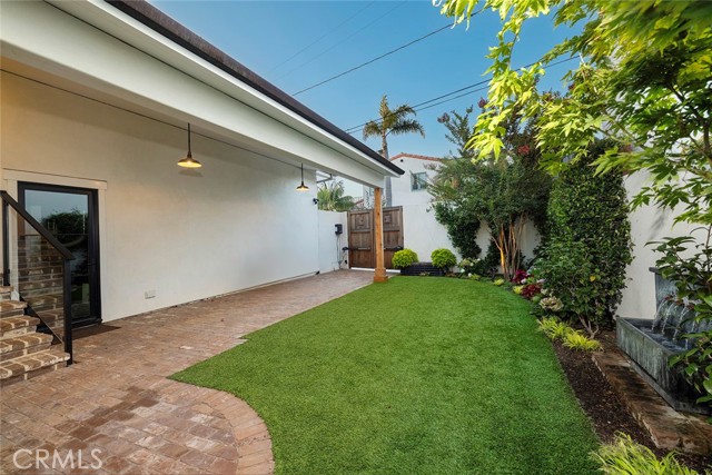 5903 E Corso Di Napoli, Long Beach CA: https://media.crmls.org/medias/40249390-2077-4b39-8766-668710c0caad.jpg